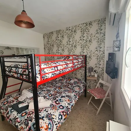 Rafaela 2* Málaga